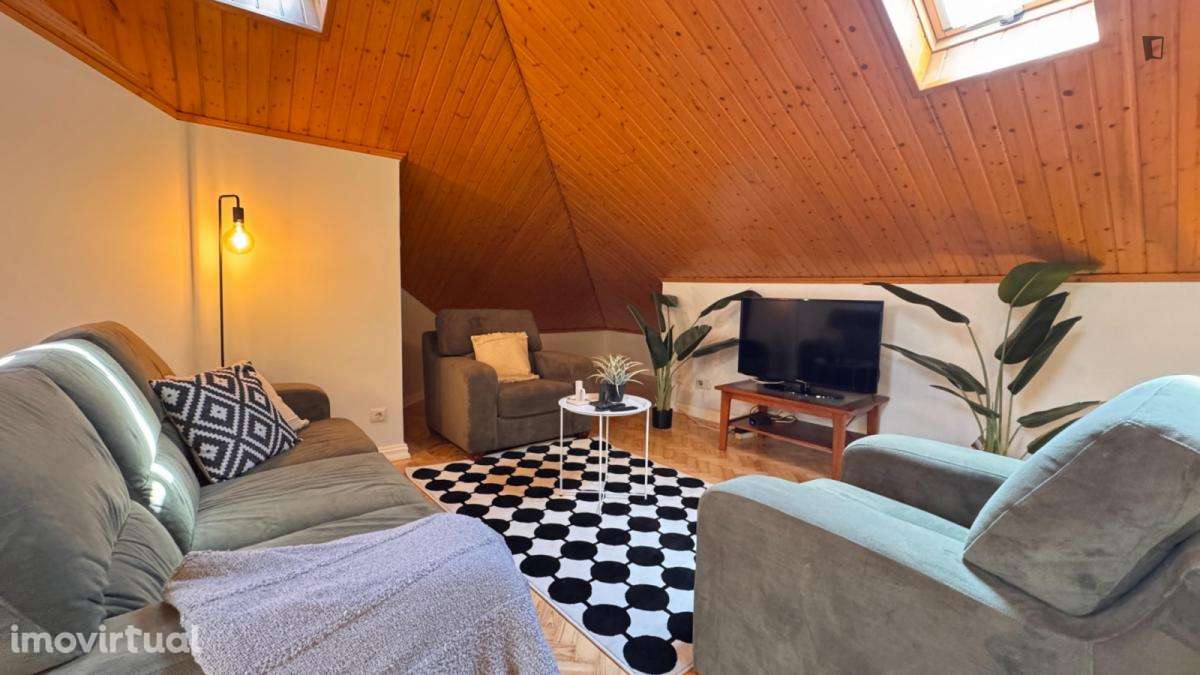 Quarto - localizado em Montes Claros Coimbra - Grande imagem: 2/24