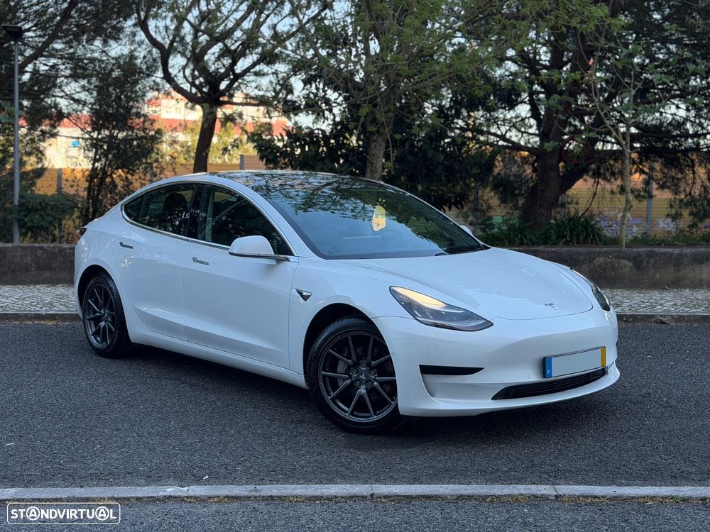 Tesla Model 3 Standard Range Plus RWD - 1
