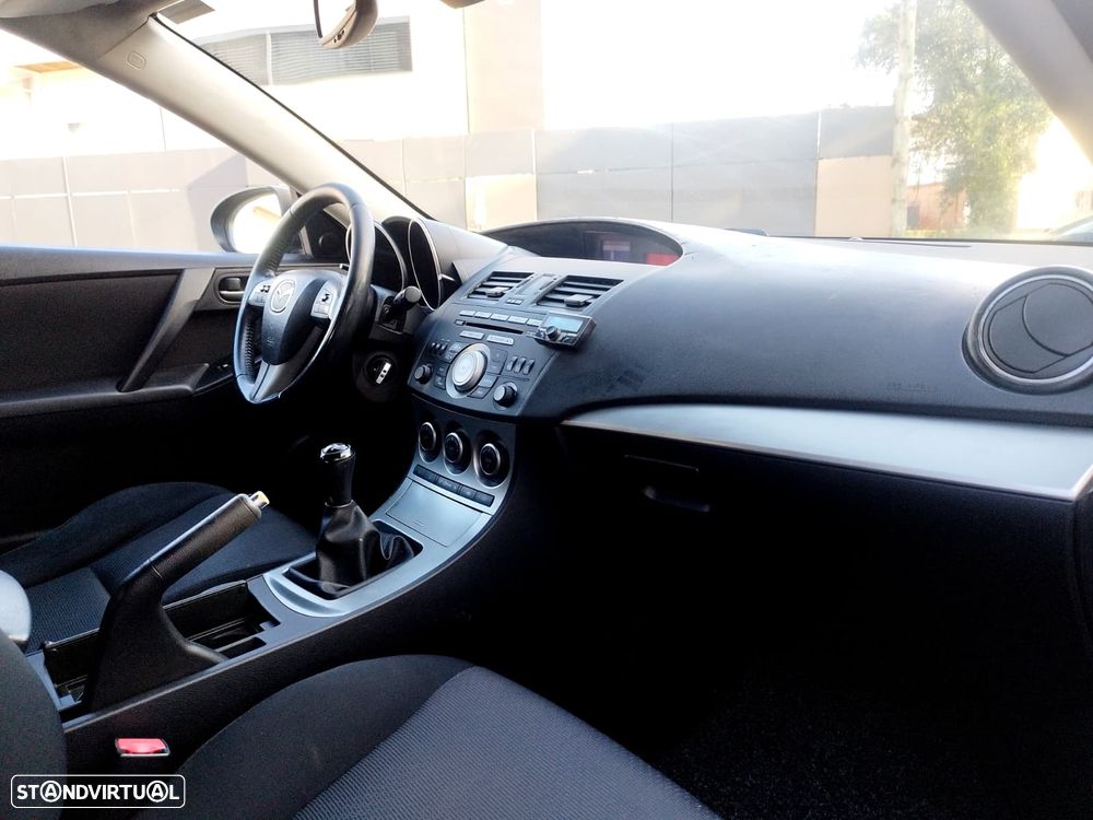 Mazda 3 Hatchback MZ-CD 1.6 Comfort - 28