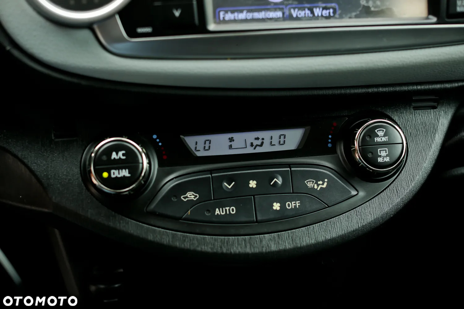 Toyota Yaris ver-hybrid-1-5-vvt--i-comfort - 32