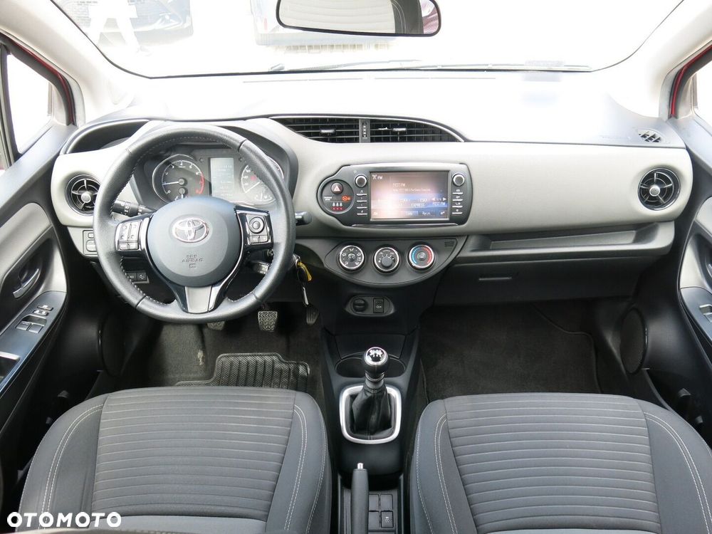 Toyota Yaris 1.5 Premium - 8