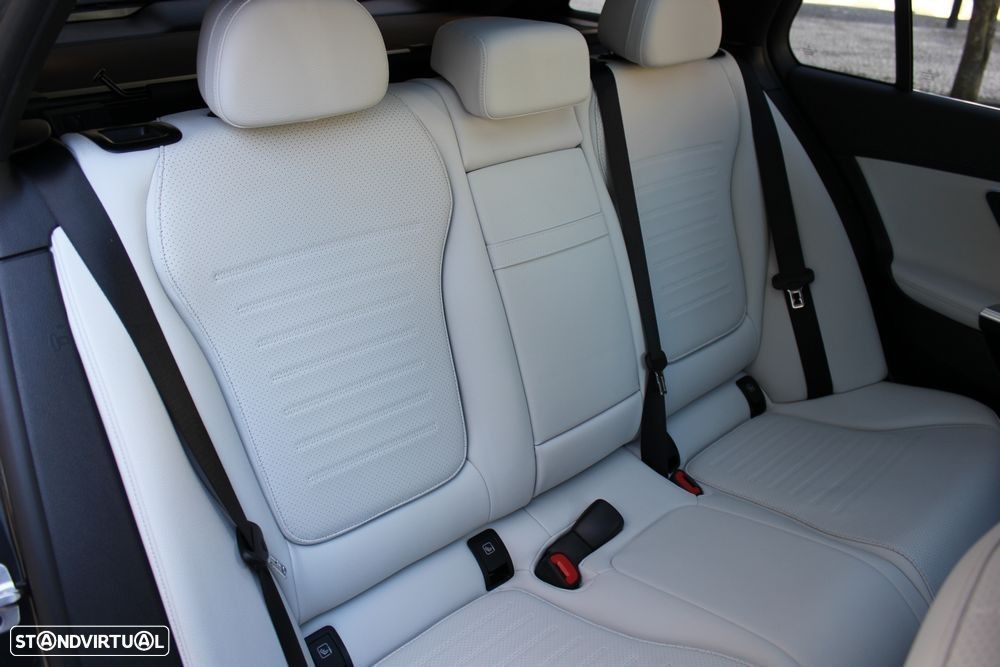 Mercedes-Benz C 300 d AMG Line - 27