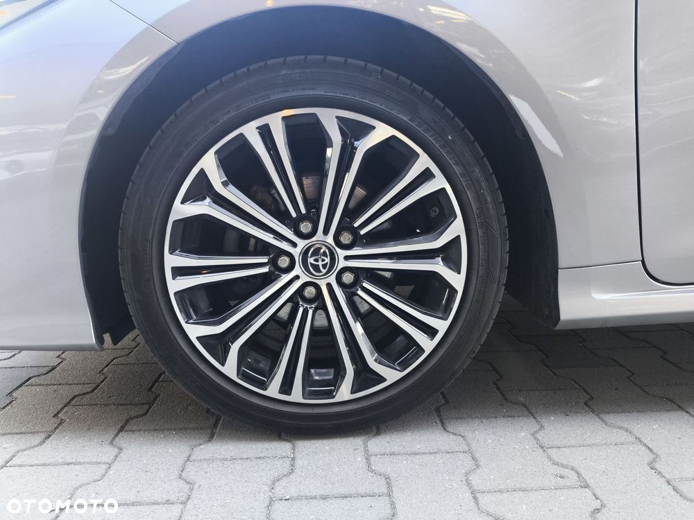 Toyota Corolla 1.8 Hybrid Executive - 16