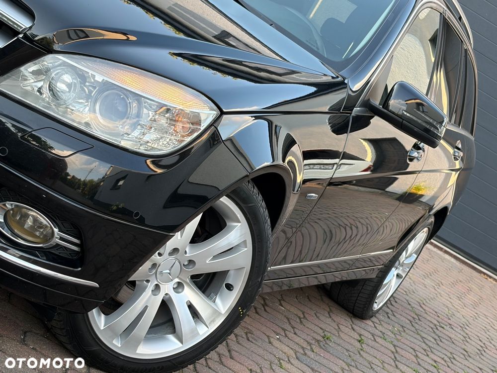Mercedes-Benz Klasa C 180 Kompressor BlueEFFICIENCY Avantgarde - 3