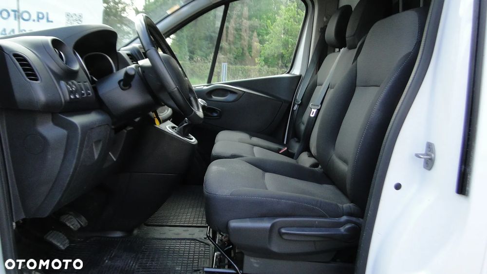 Renault Trafic - 32