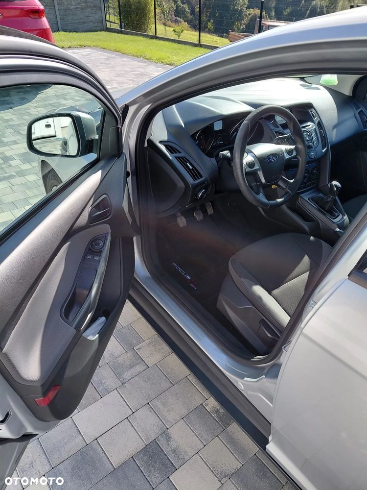 Ford Focus 1.0 EcoBoost Ambiente - 13
