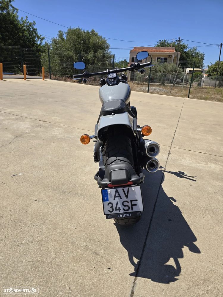 Harley-Davidson Softail FAT BOB 114 - 5