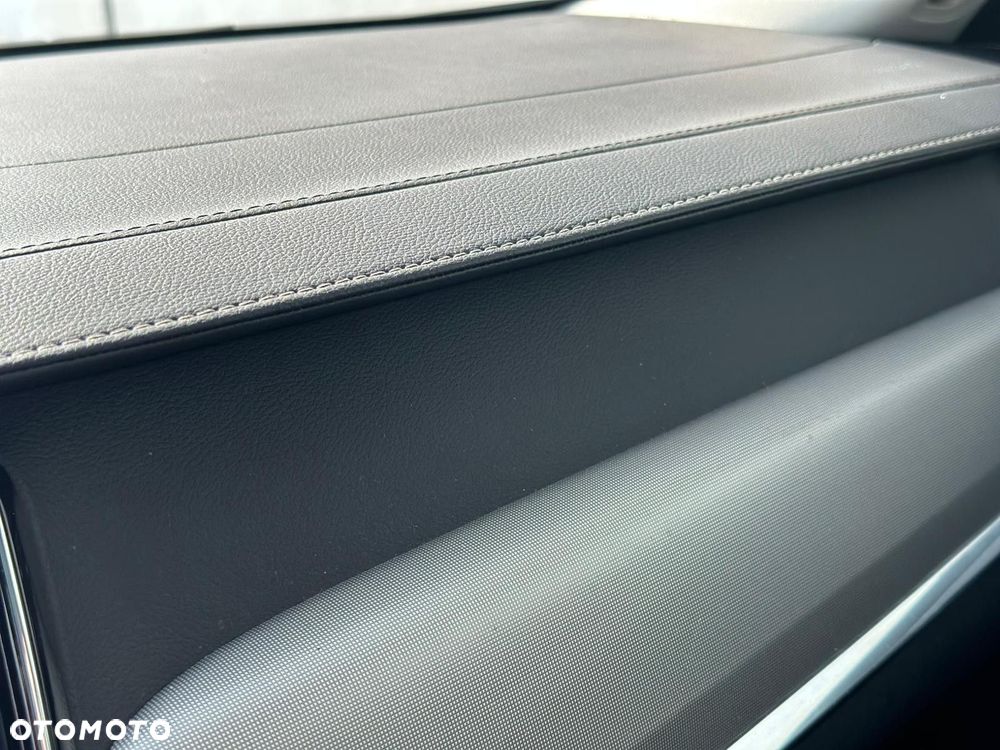 Volvo V90 Cross Country - 30