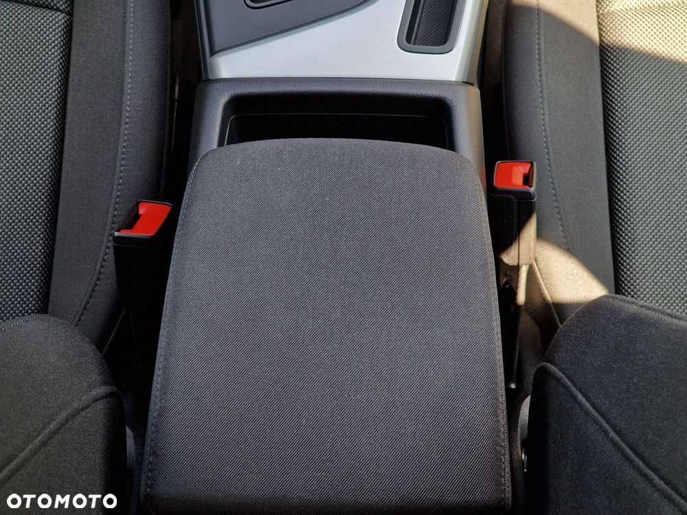 Audi A4 Limousine - 18