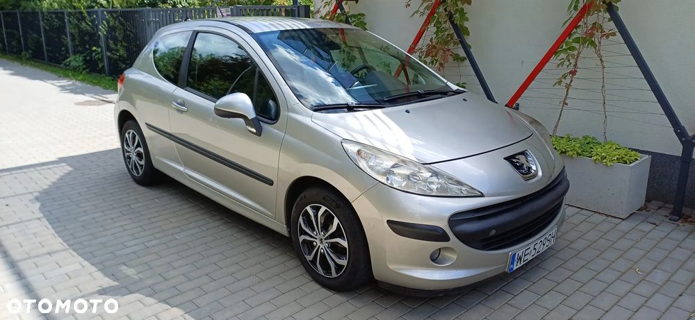 Peugeot 207 - 3