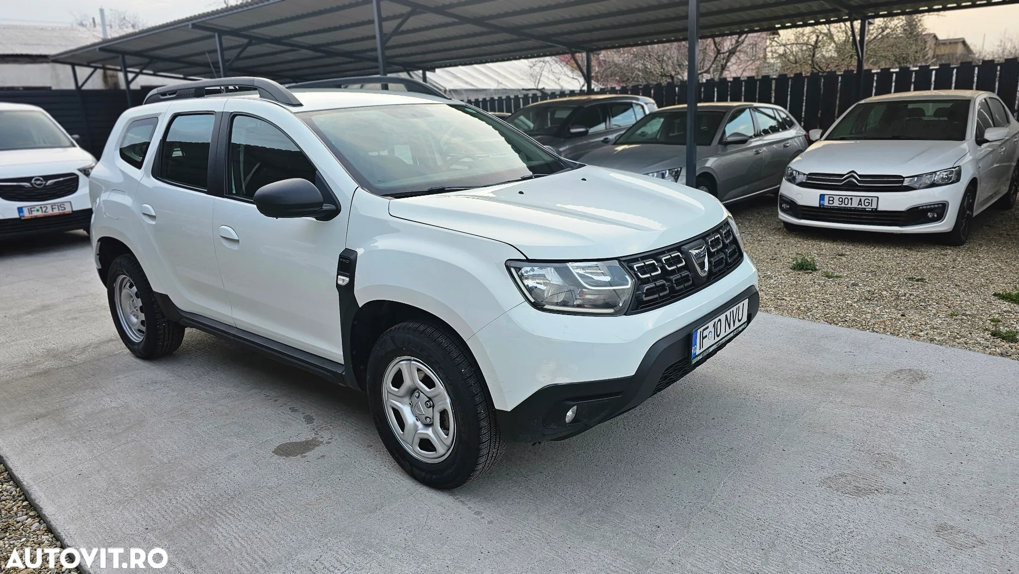 Dacia Duster 1.6 4x4 Laureate - 2