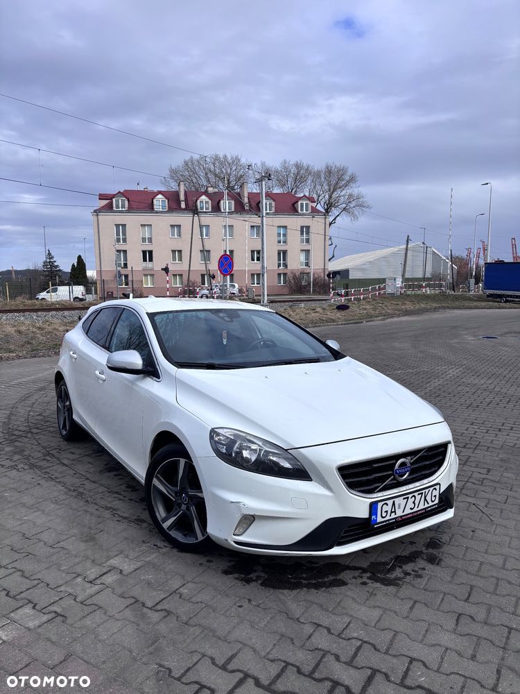 Volvo V40 D3 Drive-E R-Design Momentum - 6