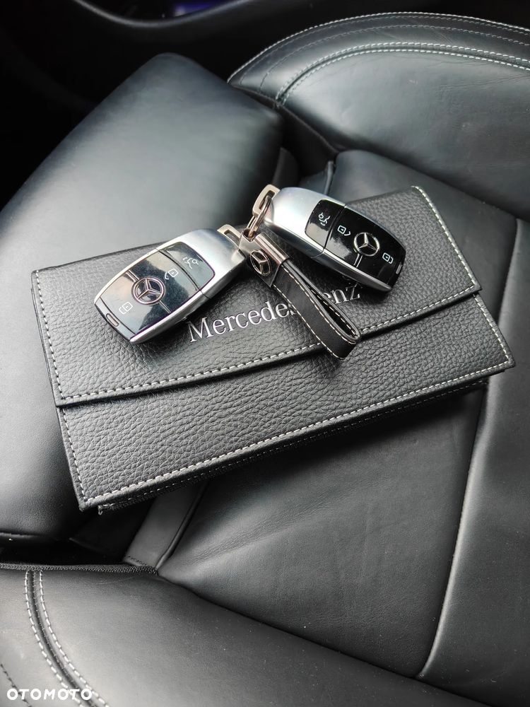 Mercedes-Benz Klasa E 220 d 4Matic 9G-TRONIC AMG Line - 28