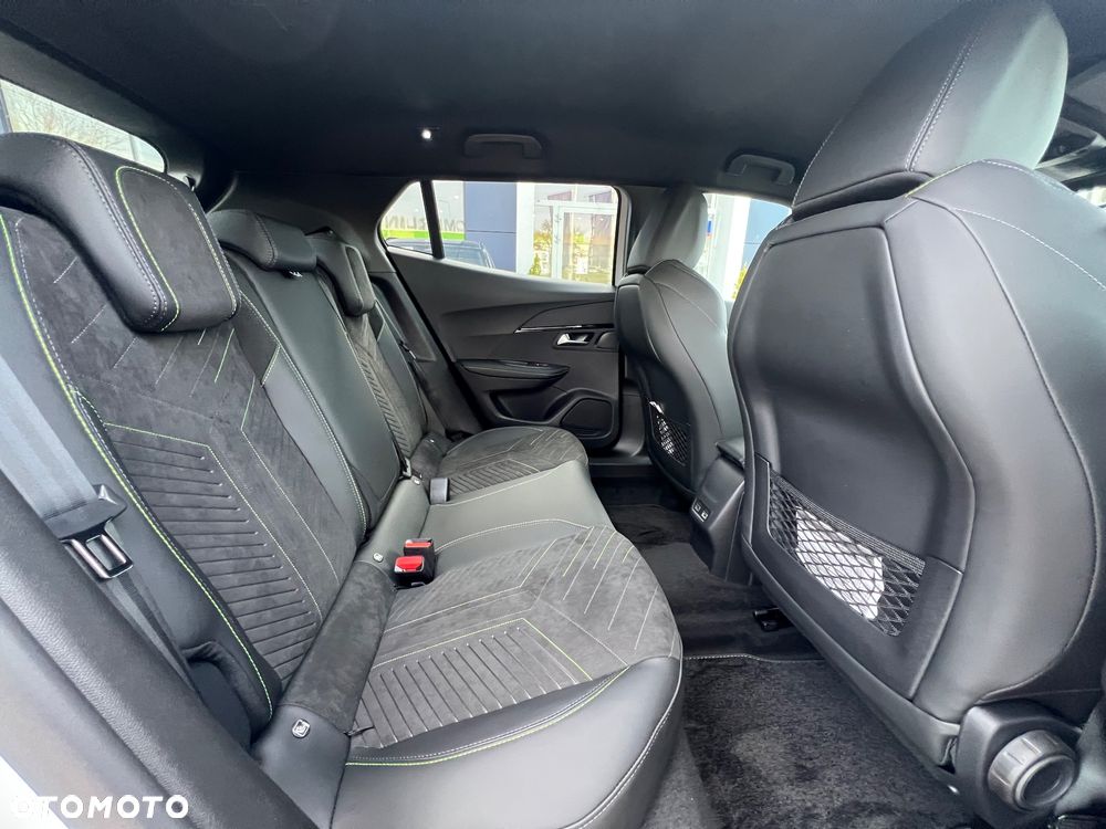 Peugeot 2008 1.2 PureTech GT S&S EAT8 - 17