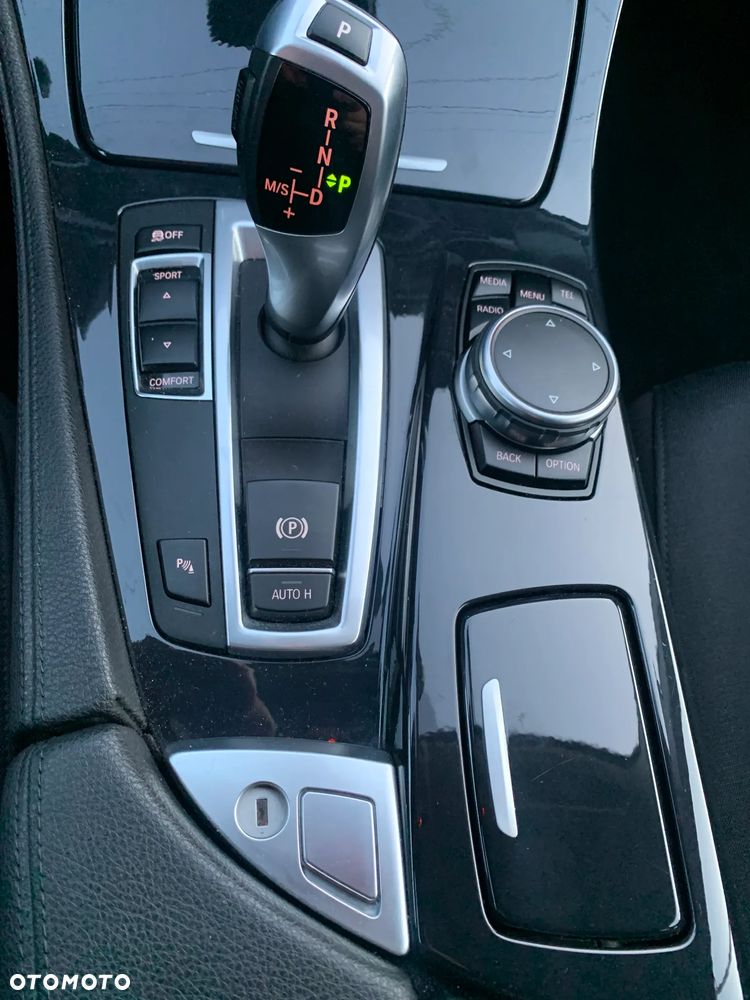 BMW Seria 5 520d Efficient Dynamics Edition - 13