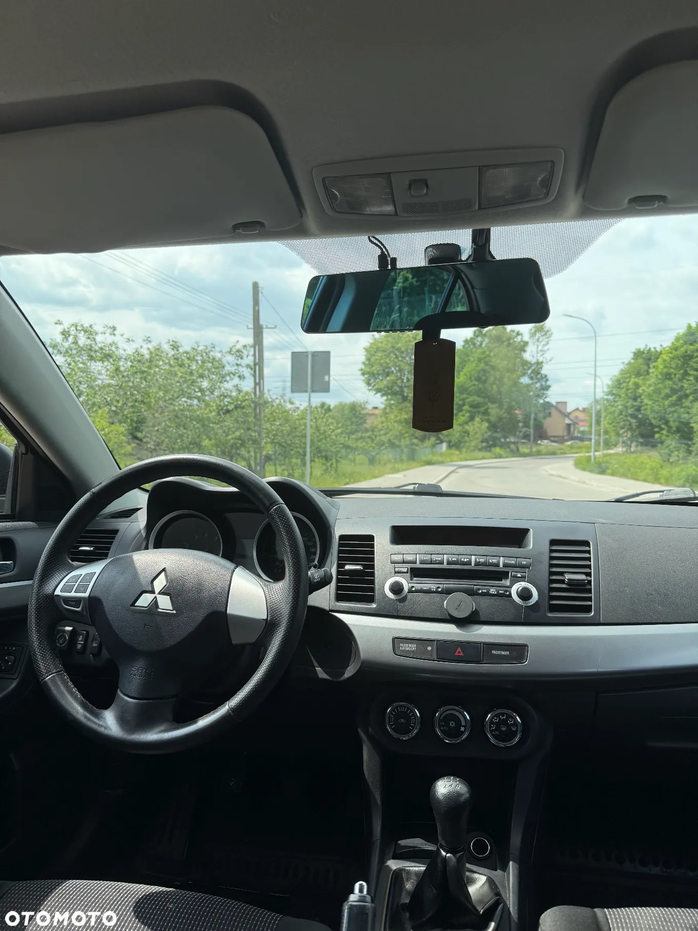Mitsubishi Lancer 1.6 Inform - 9