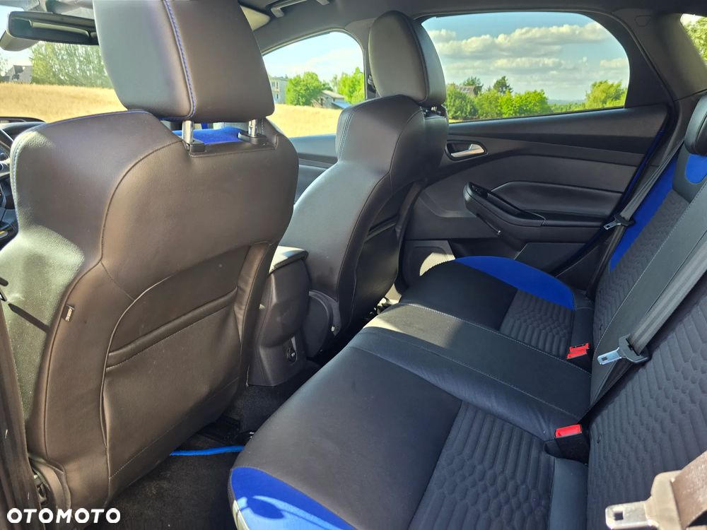 Ford Focus 2.0 EcoBoost ST - 27
