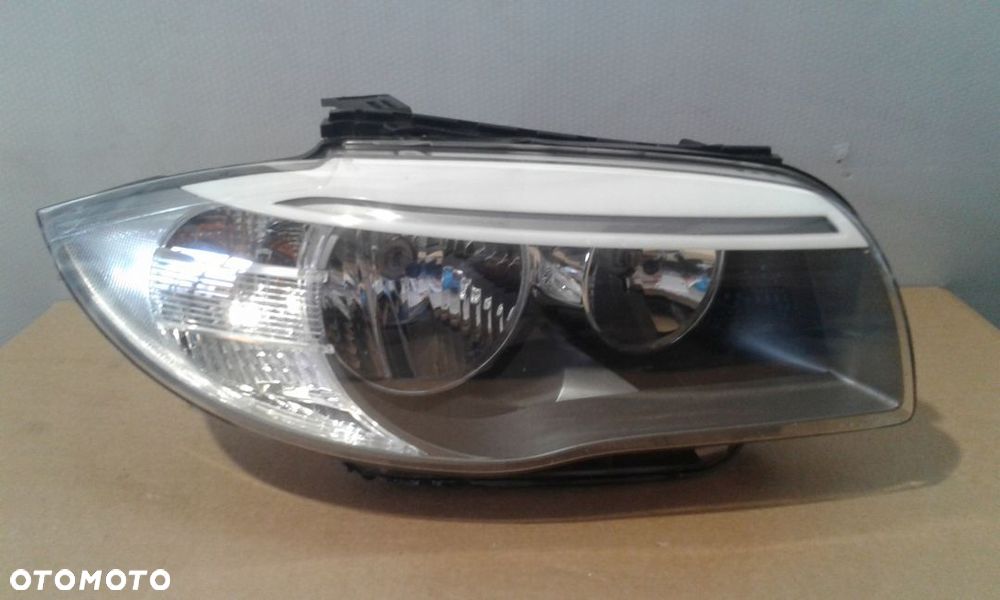 BMW E82 E88 COUPE LIFT PRAWY REFLEKTOR EUROPA - 1