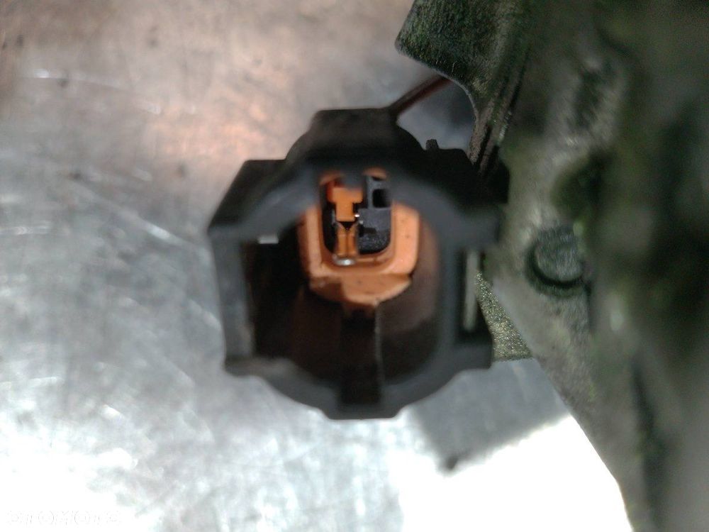 POMPA, SPRĘŻARKA KLIMATYZACJI NISSAN NOTE 92600CJ73D 1.6 16V - 4