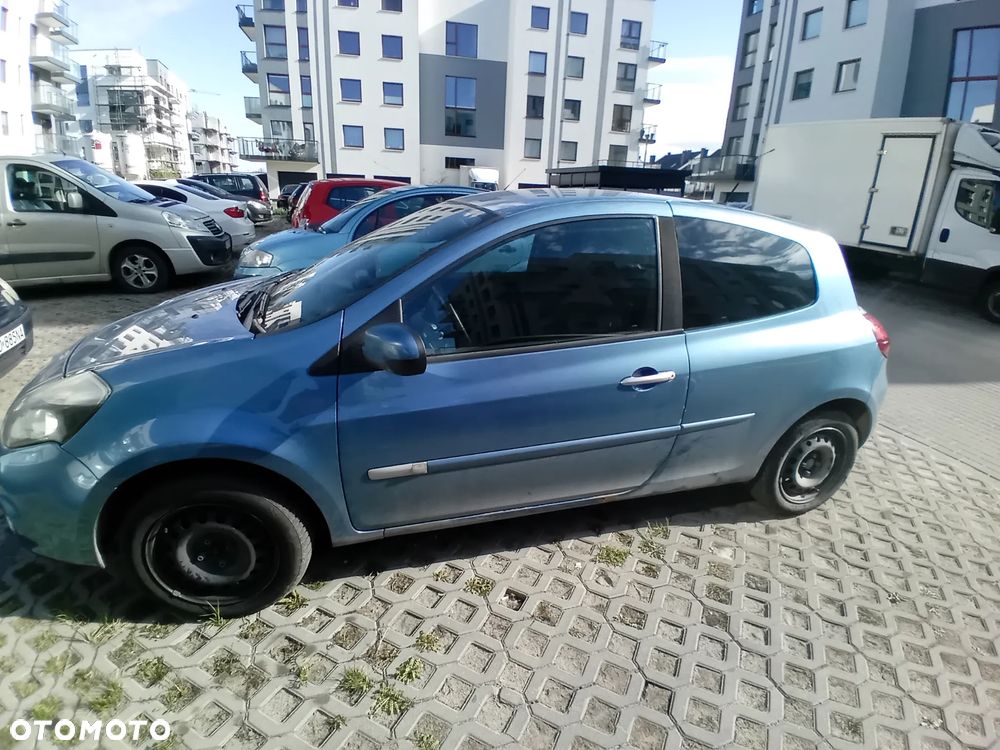 Renault Clio - 1