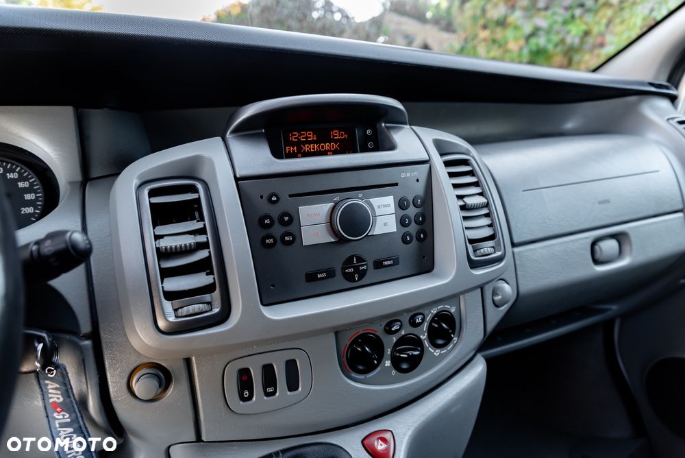 Opel Vivaro - 24