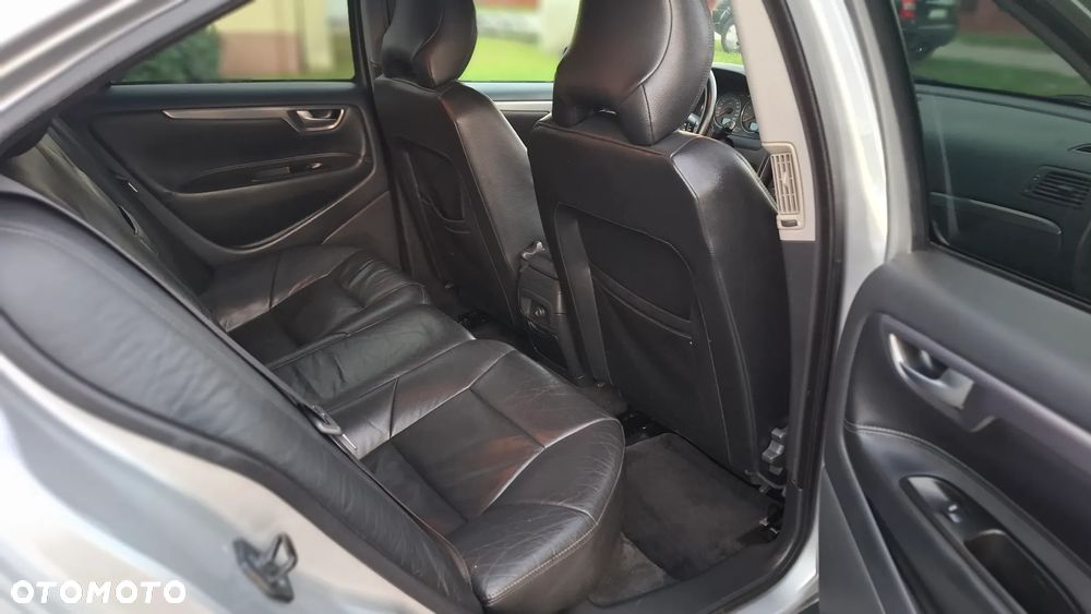 Volvo S60 2.4 Momentum - 12