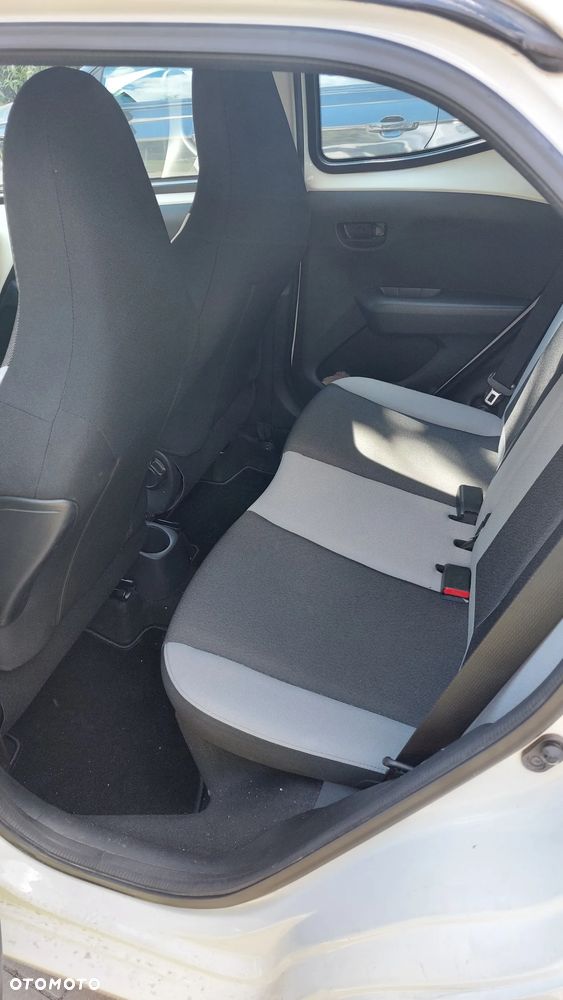 Toyota Aygo - 10