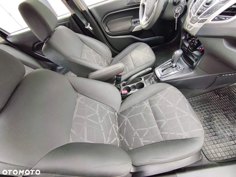 Ford Fiesta - 21