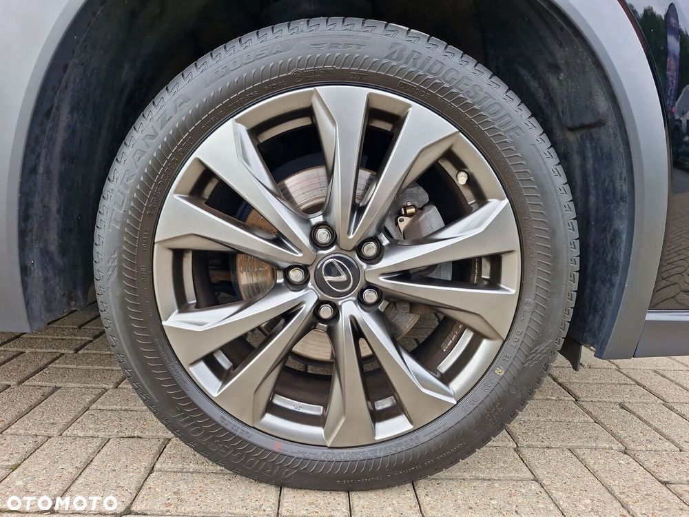 Lexus UX - 14