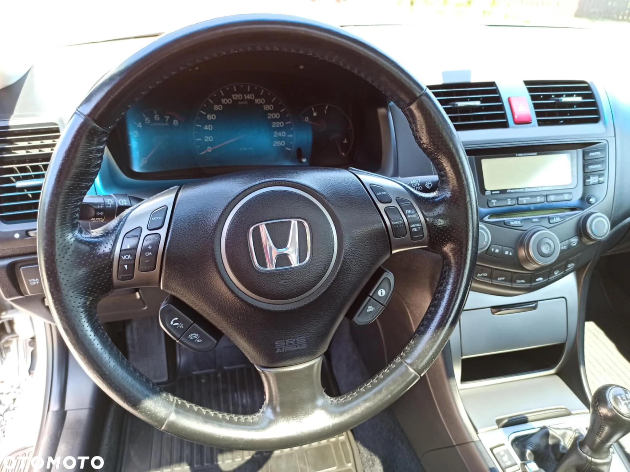 Honda Accord 2.0 Executive - 12