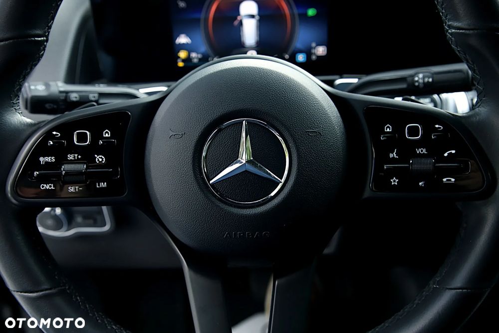 Mercedes-Benz GLB 200 7G-DCT - 26