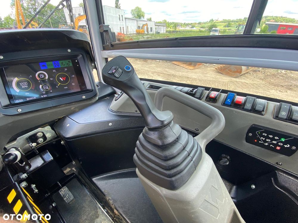 Wacker Neuson DV90 - 11