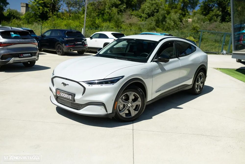 Ford Mustang Mach-E 75.7 kWh Premium AWD - 10
