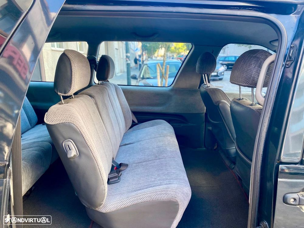 Toyota Previa 2.4 GL - 17