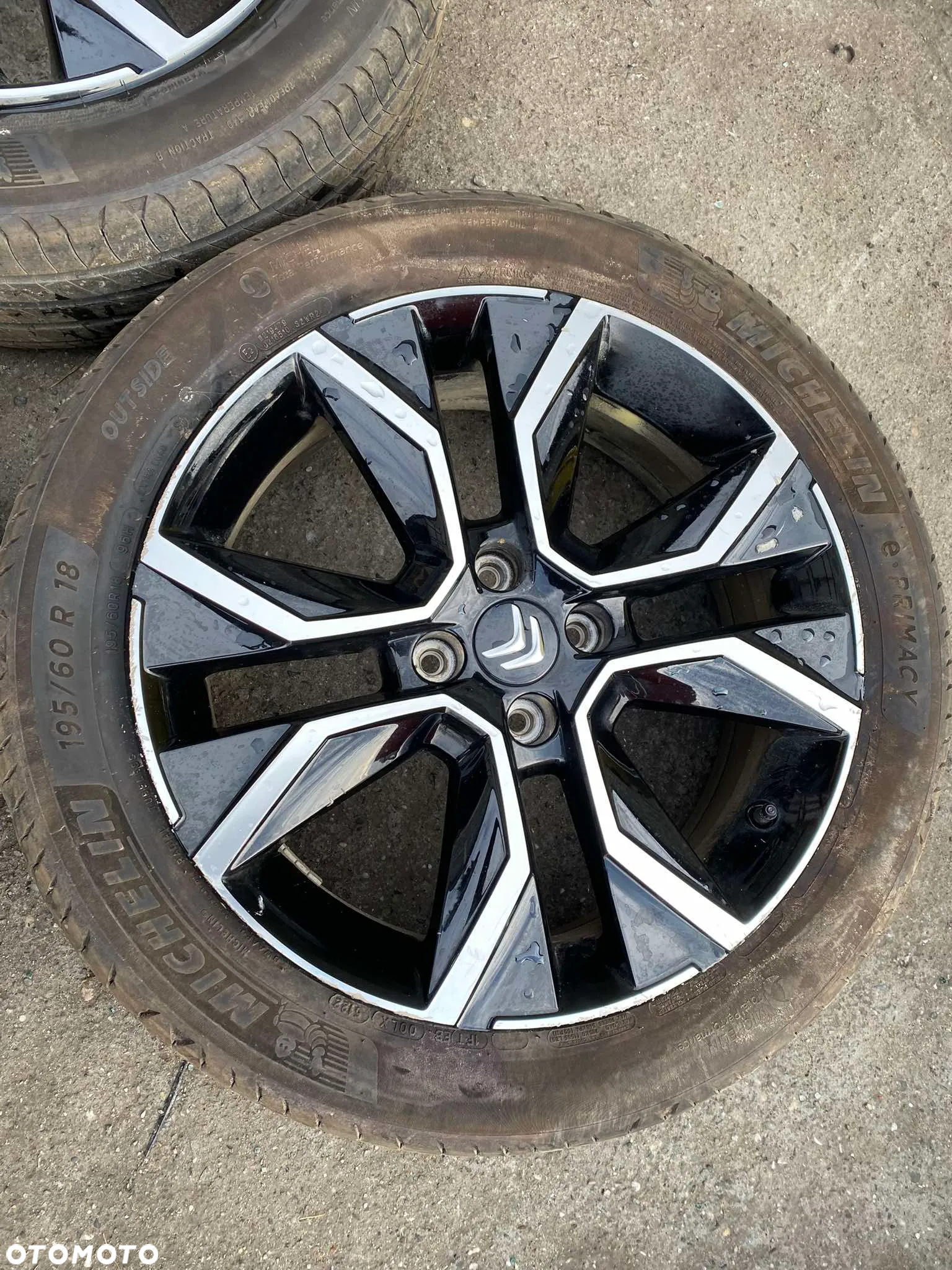 CITROEN C4 III KOŁA ALU 18" 4x108 Z OPONAMI 195/60/18 9833485080 - 2