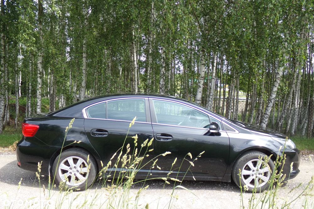 Toyota Avensis 2.0 D-4D Premium - 8