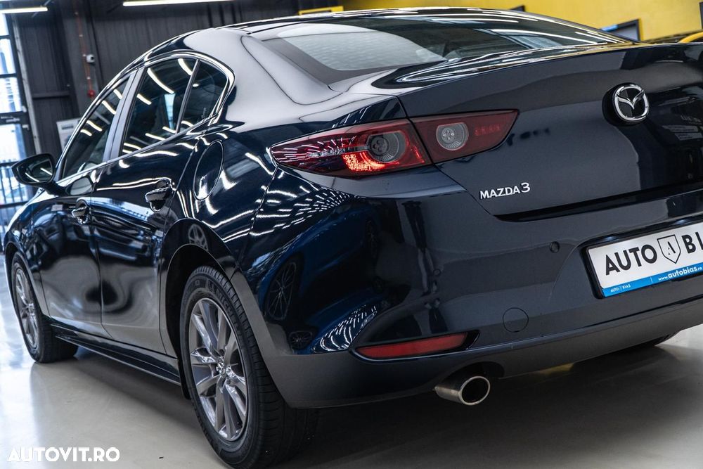 Mazda 3 FASTBACK e-SKYACTIV-G 122 M HYBRID EXCLUSIVE-LINE - 28