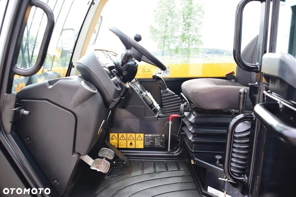 JCB 541-70 - 17