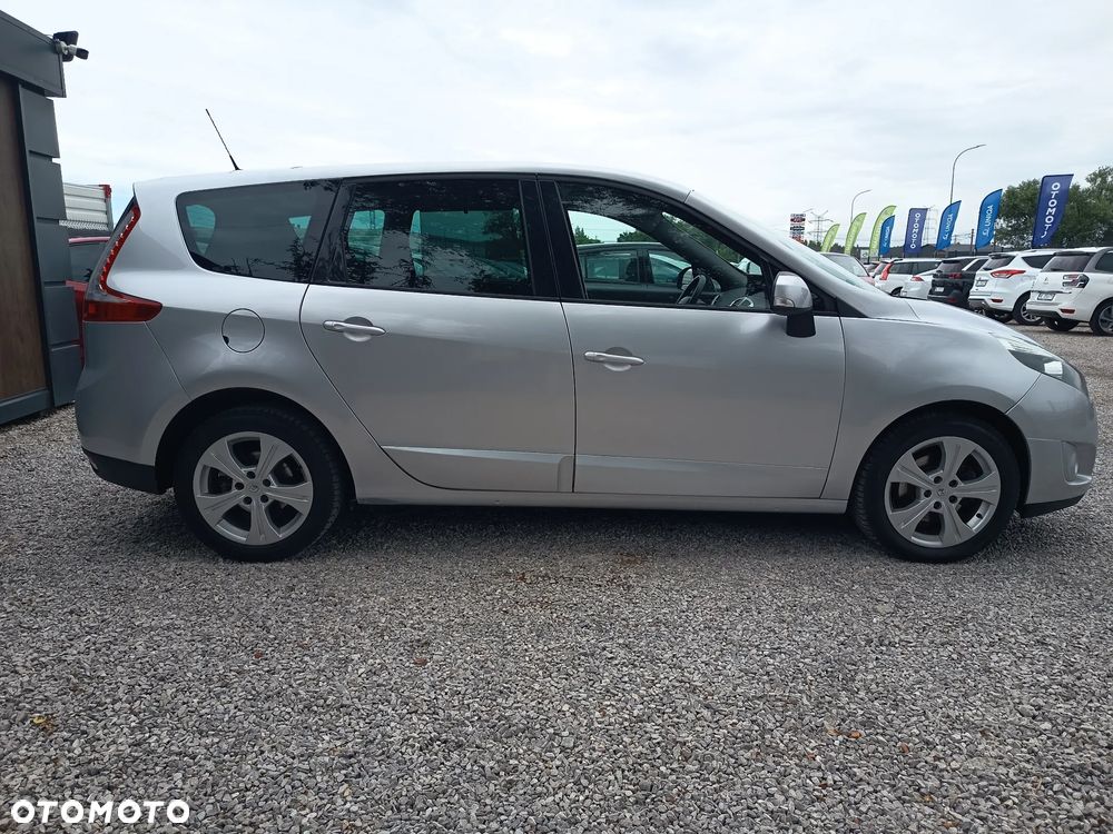Renault Grand Scenic 2.0 16V 140 CVT Dynamique - 11