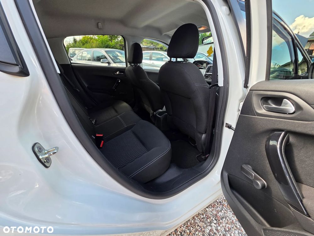 Peugeot 208 82 VTI Style - 6