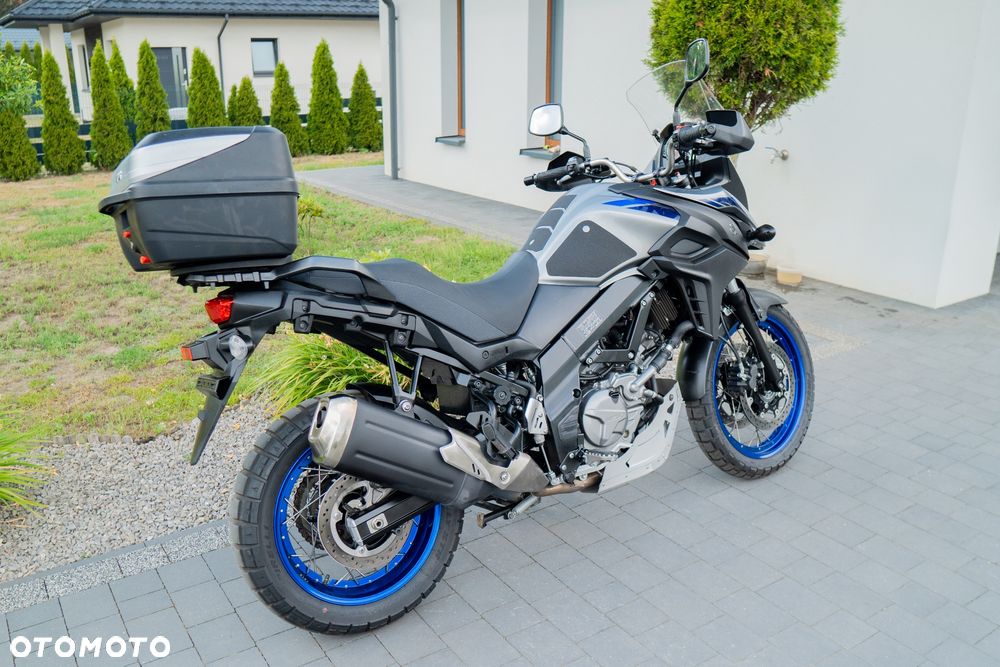 Suzuki V-STROM - 4