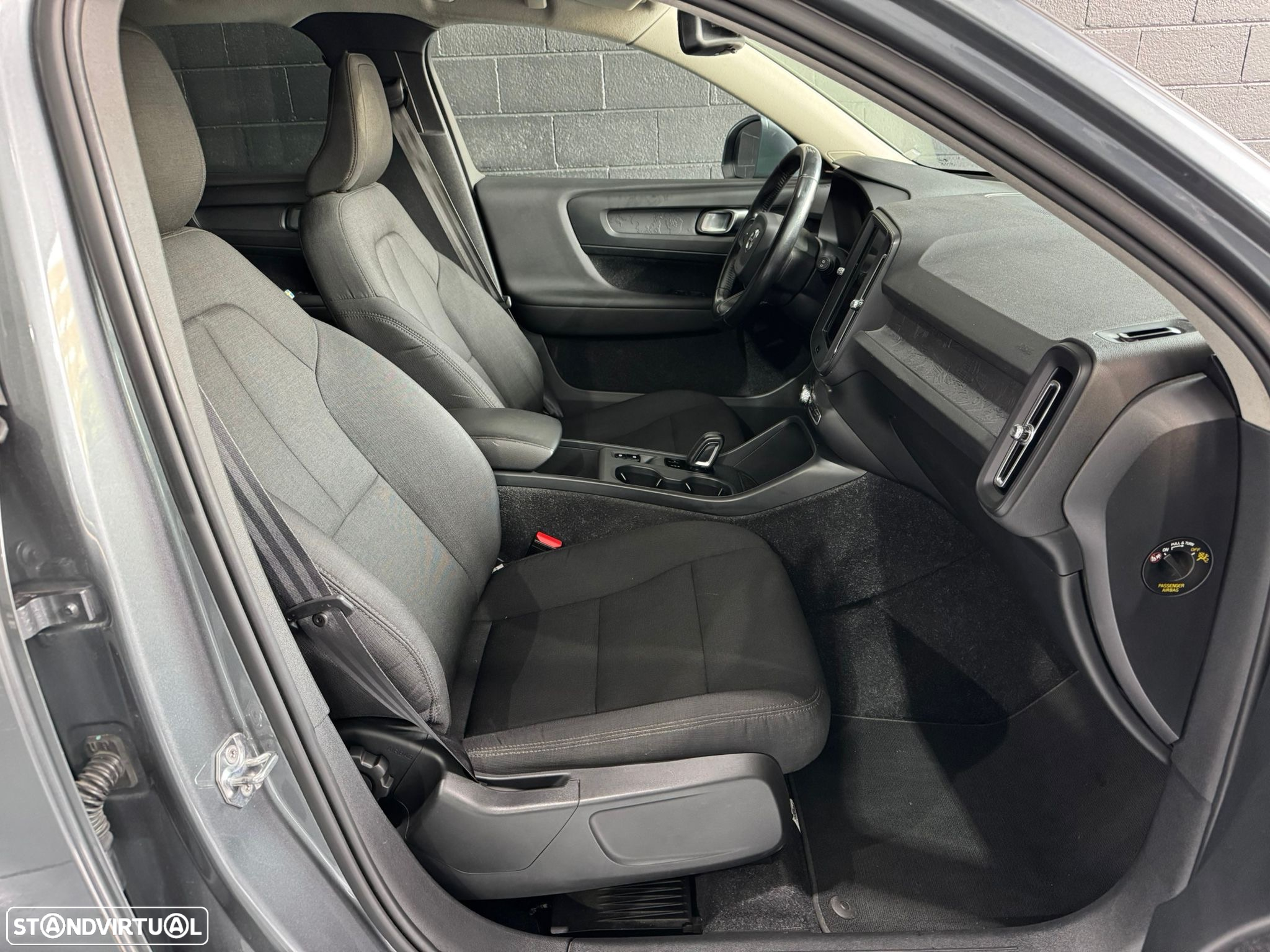 Volvo XC 40 2.0 D3 Momentum Plus Geartronic - 12