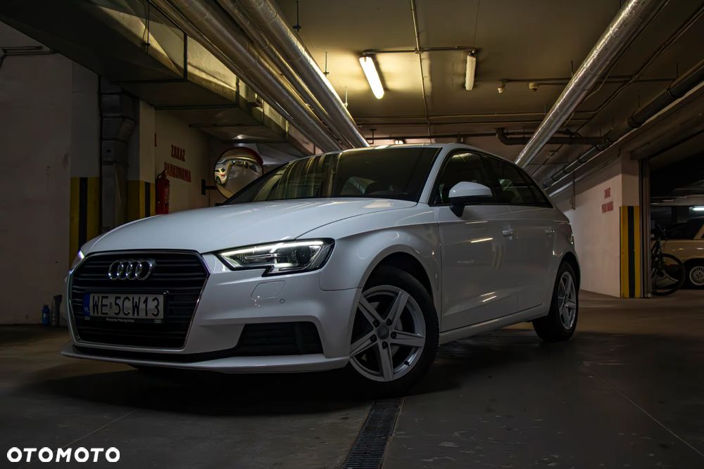 Audi A3 Sportback 35 TFSI S tronic - 4