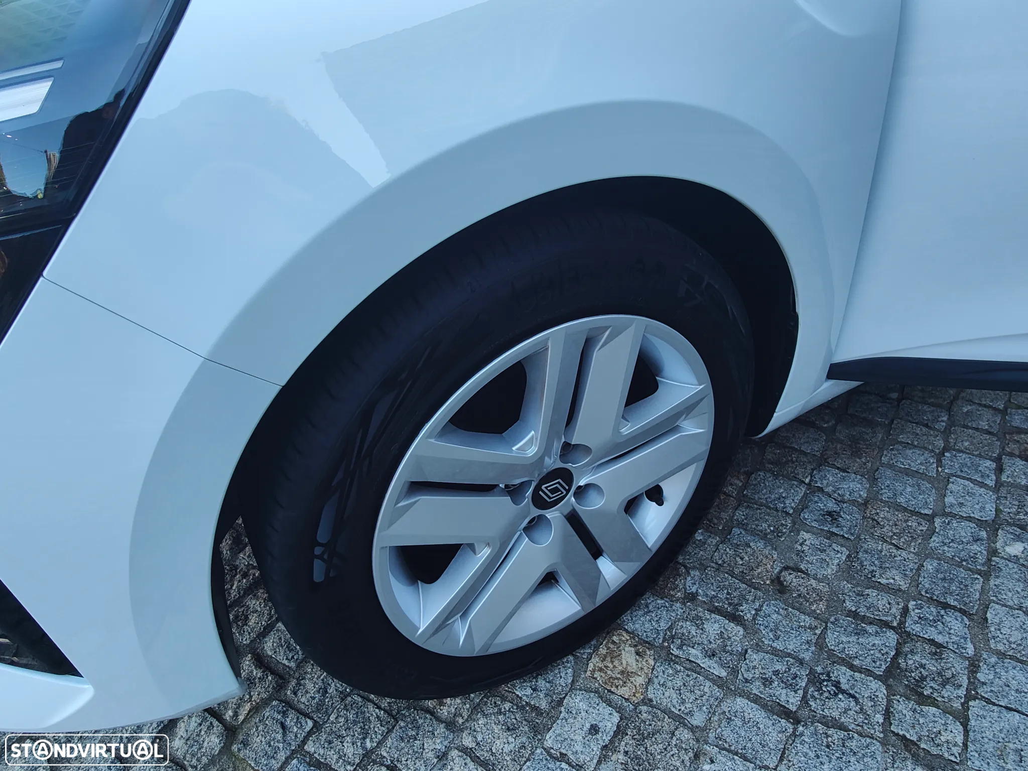 Renault Clio 1.0 TCe Exclusive - 14