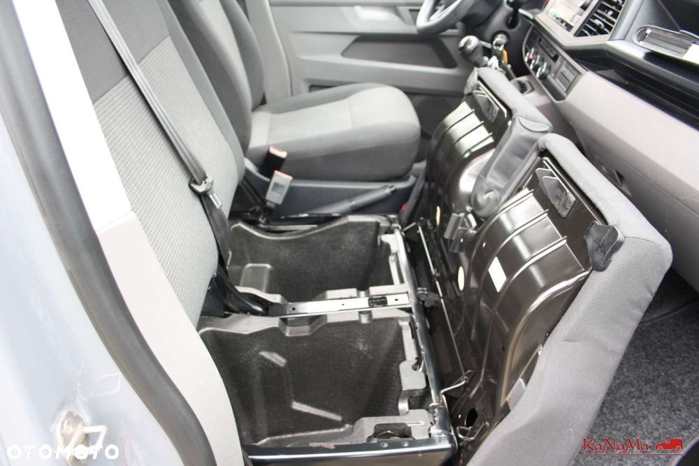 Volkswagen Transporter - 22