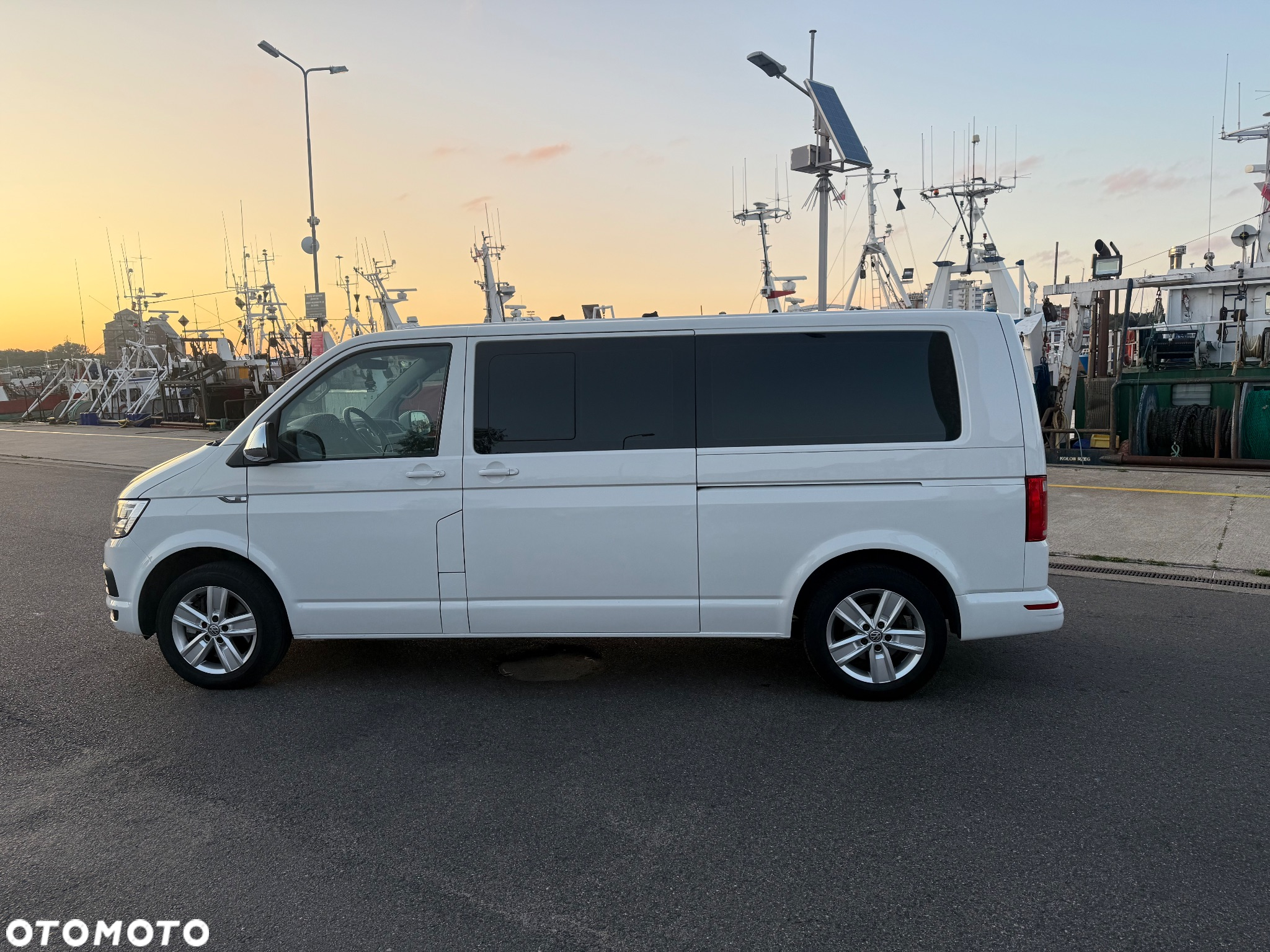 Volkswagen Caravelle 2.0 BiTDI L2 Highline 4Motion DSG - 15