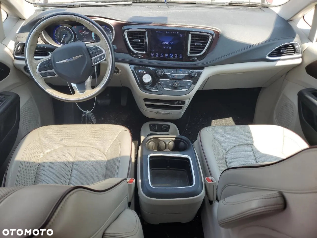 Chrysler Pacifica - 8