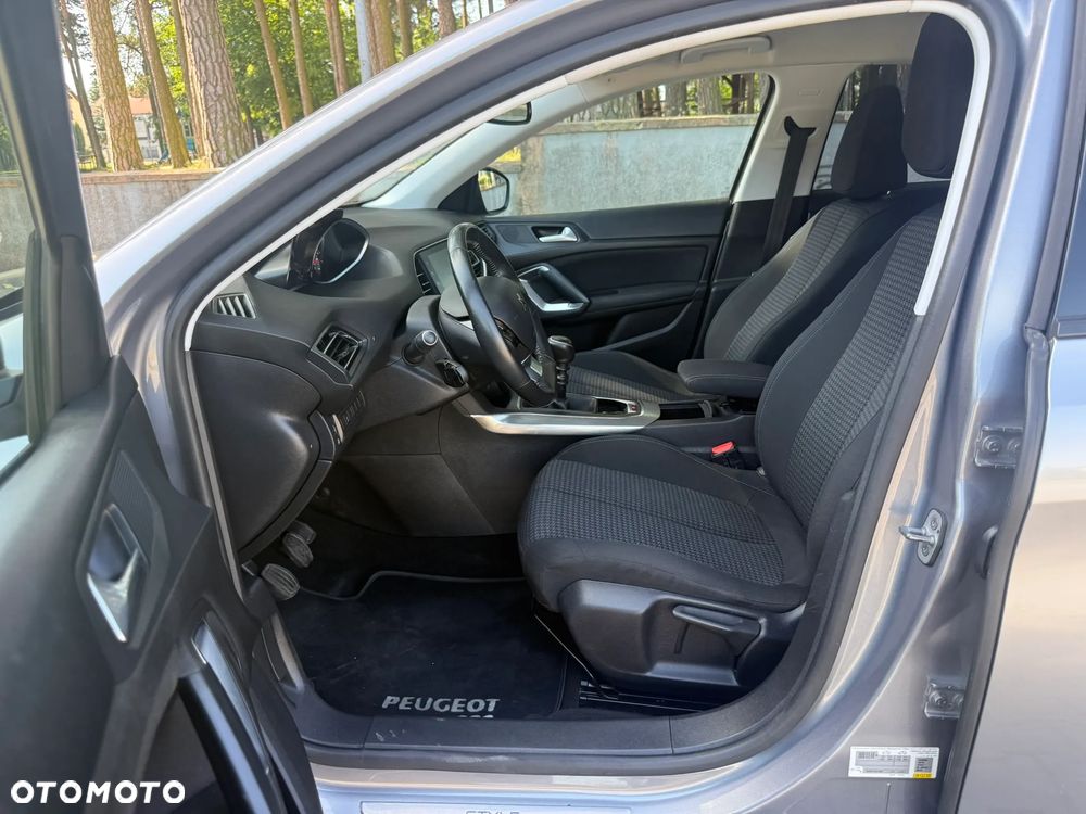 Peugeot 308 1.2 PureTech Active Pack S&S - 24