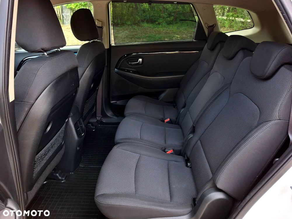 Kia Carens 1.6 GDI Fifa World Cup Edition - 19