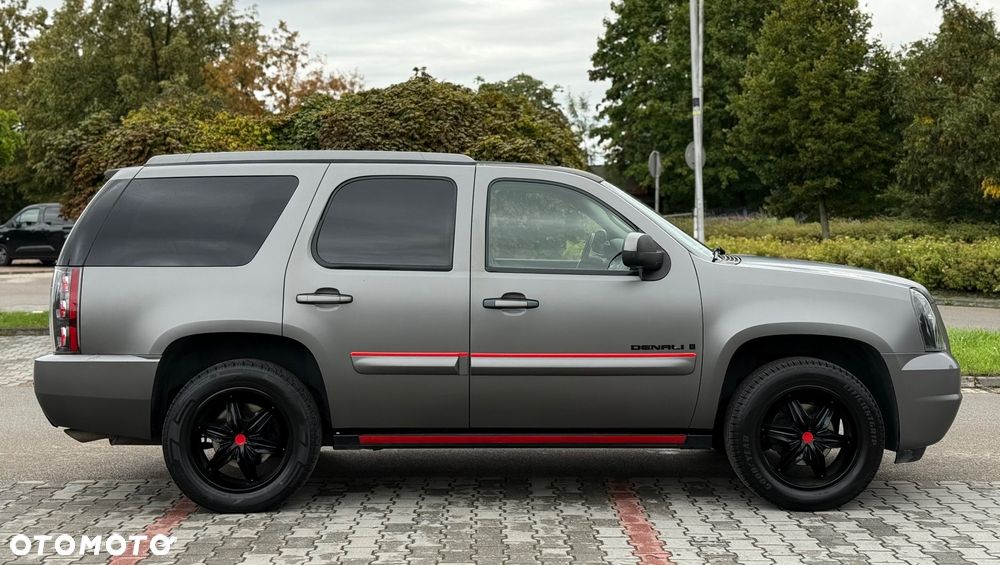 GMC Yukon Denali 6.2 - 8